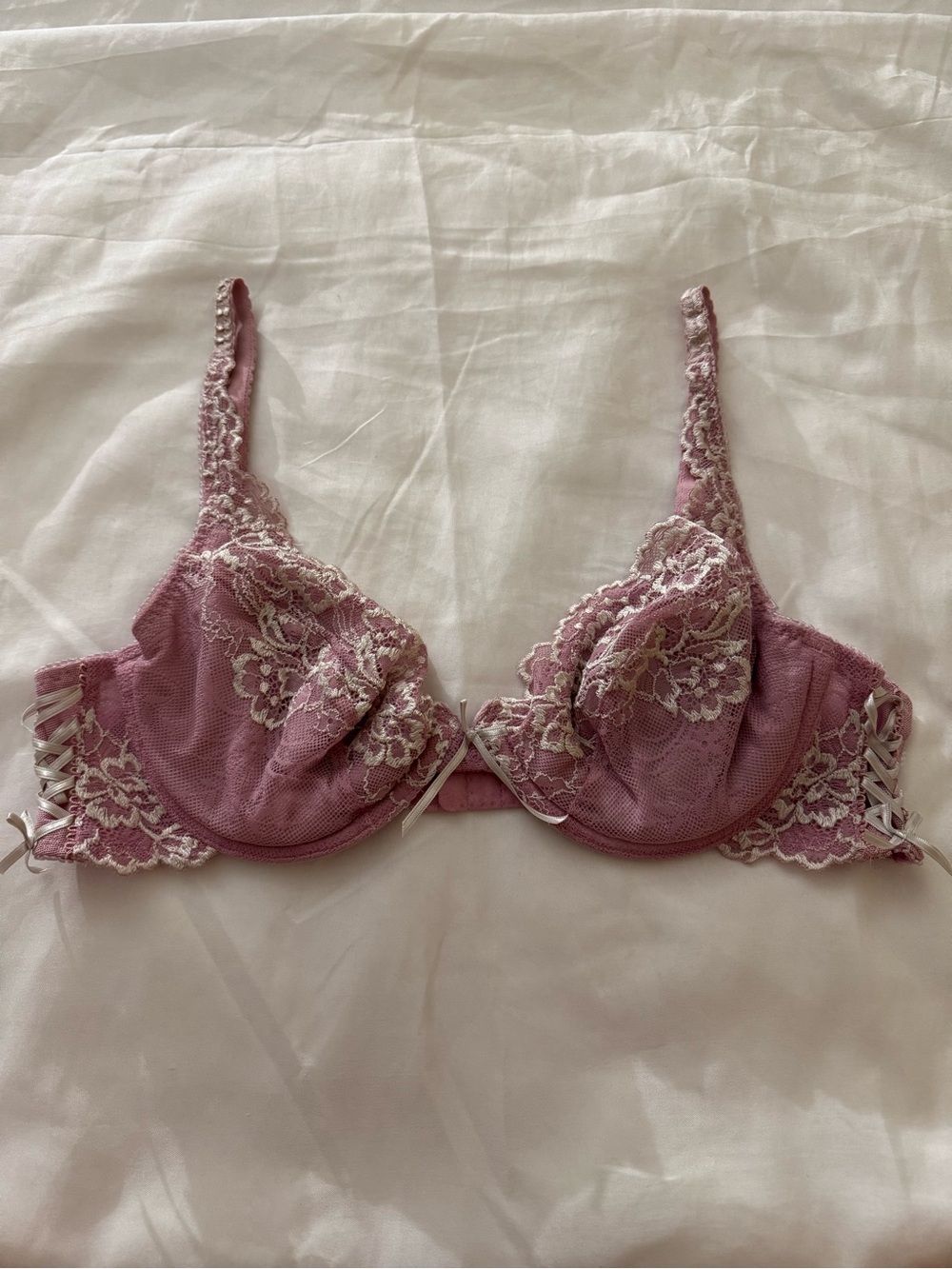 Embroidered Lace Underwire Bra in Dusty Mauve